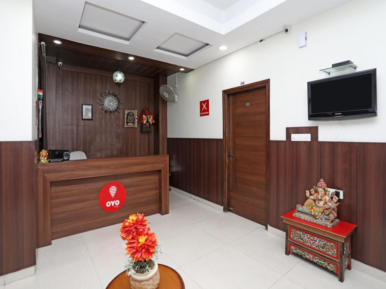 Oyo 680 Hotel Ranjana Heritage Lucknow Exterior photo